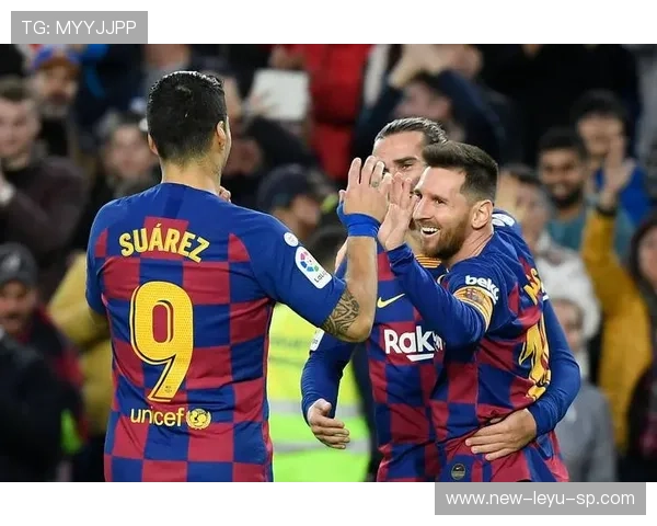 切尔西精准短传配合,中场控制力进一步加强 切尔西精准短传配合,中场控制力进一步加强