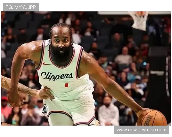 哈登连续三场高分仍难救快船!球队结构被骂爆 哈登连续三场高分仍难救快船!球队结构被骂爆